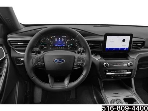 Used 2022 Ford Explorer XLT w/ Equipment Group 202A image 8