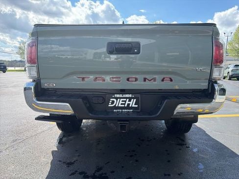 Used 2023 Toyota Tacoma TRD Off-Road image 6