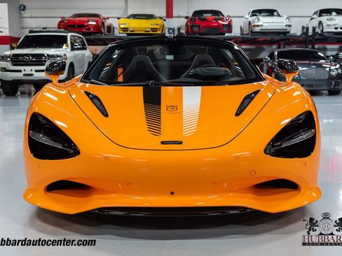 Used 2024 McLaren 750S Spider image 3