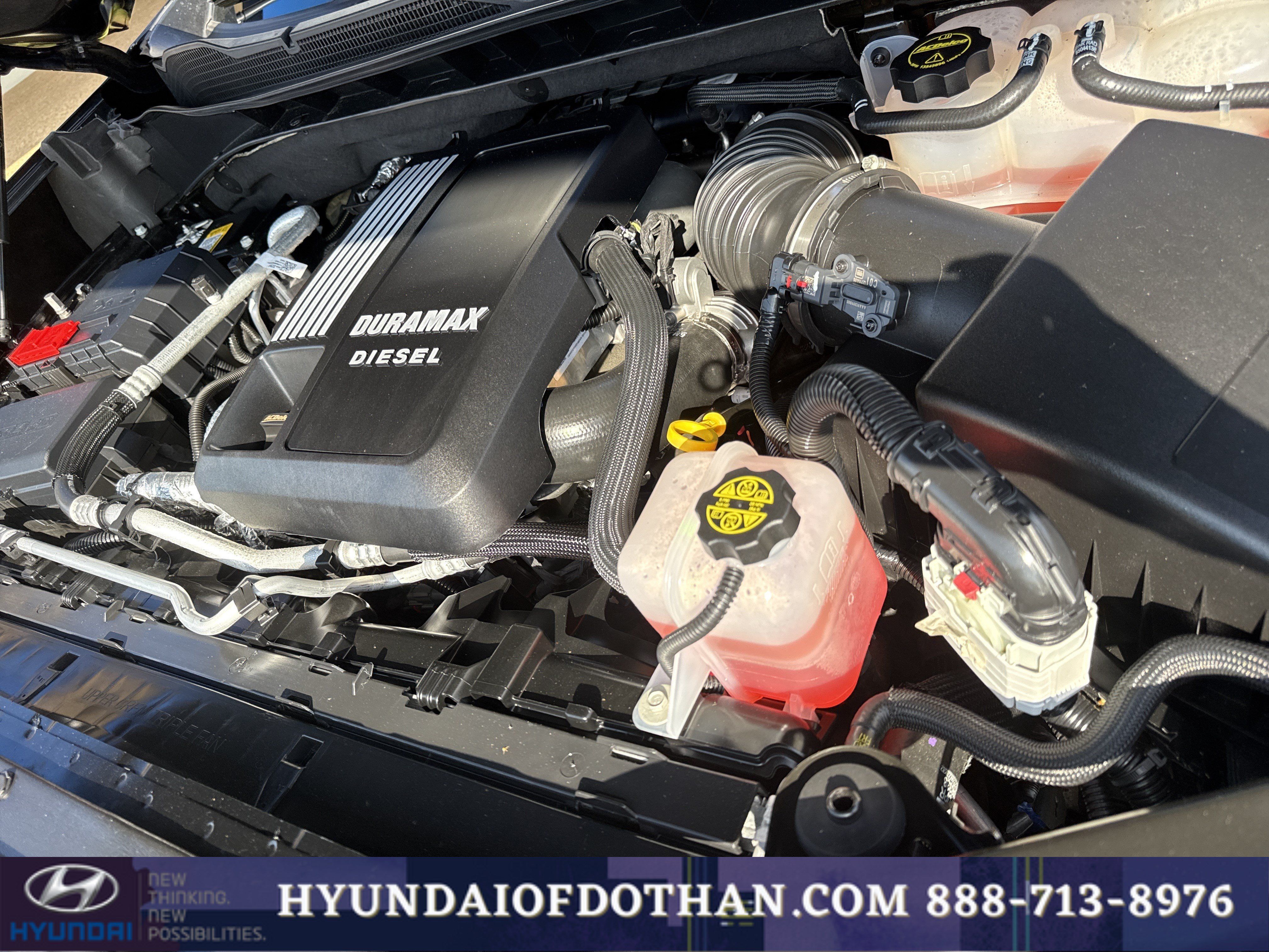 Used 2025 Chevrolet Silverado 1500 LT Trail Boss w/ Convenience Package II AWD/4WD image 18