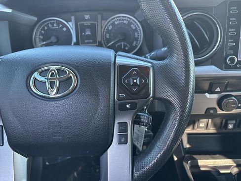 Used 2022 Toyota Tacoma SR5 RWD image 19