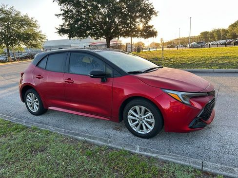 Certified 2024 Toyota Corolla SE w/ SE Package image 7