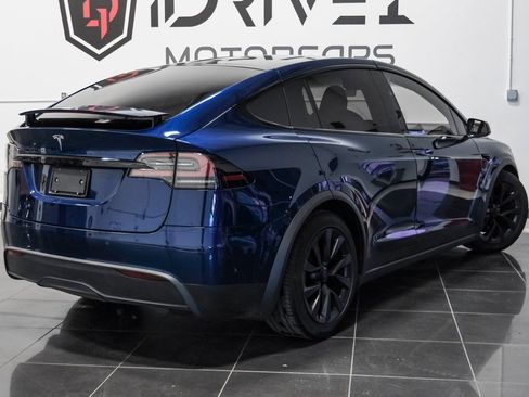 Used 2022 Tesla Model X image 12