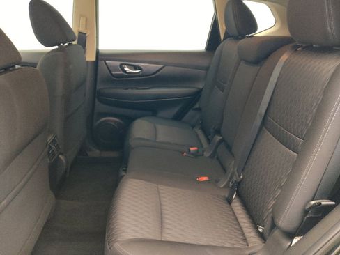 Used 2018 Nissan Rogue S FWD image 18