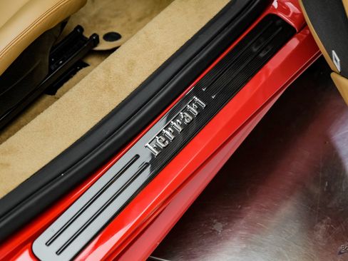 Used 2017 Ferrari 488 GTB RWD image 66