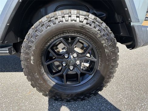 Used 2024 Jeep Wrangler Willys image 19