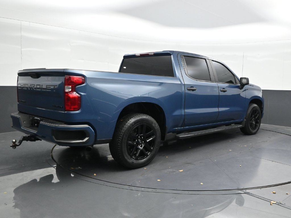 Used 2024 Chevrolet Silverado 1500 Custom w/ LPO, Dark Essentials Package RWD image 5
