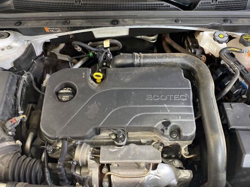 Certified 2025 Chevrolet Malibu LT FWD image 11