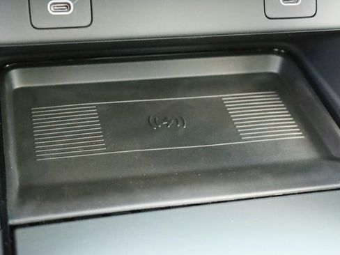 Certified 2025 Land Rover Discovery Sport S image 27