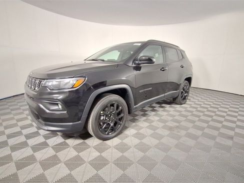 New 2026 Jeep Compass Latitude image 8