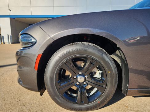 Used 2023 Dodge Charger SXT image 9