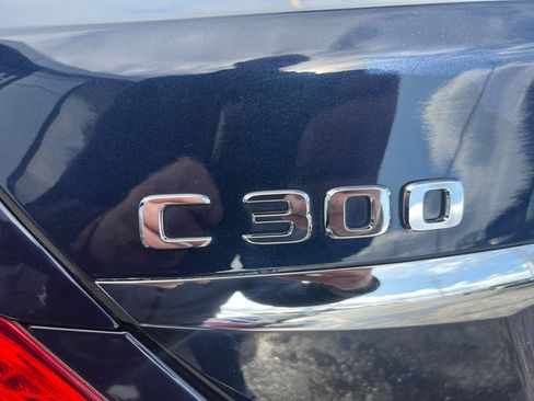 Used 2017 Mercedes-Benz C 300 4MATIC Sedan image 5