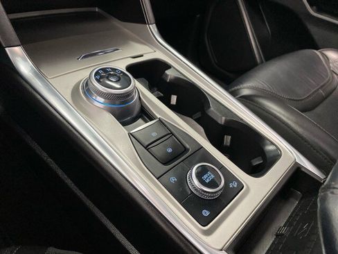 Used 2023 Ford Explorer Platinum w/ Technology Package image 25