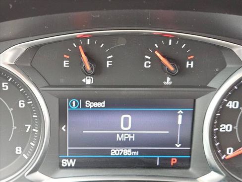 Used 2022 GMC Terrain SLE w/ Driver Convenience Package FWD image 11