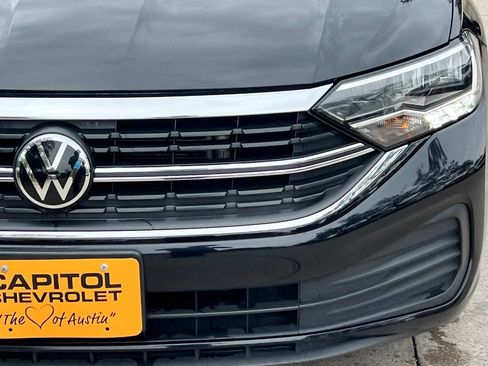 Used 2024 Volkswagen Jetta SE FWD image 8