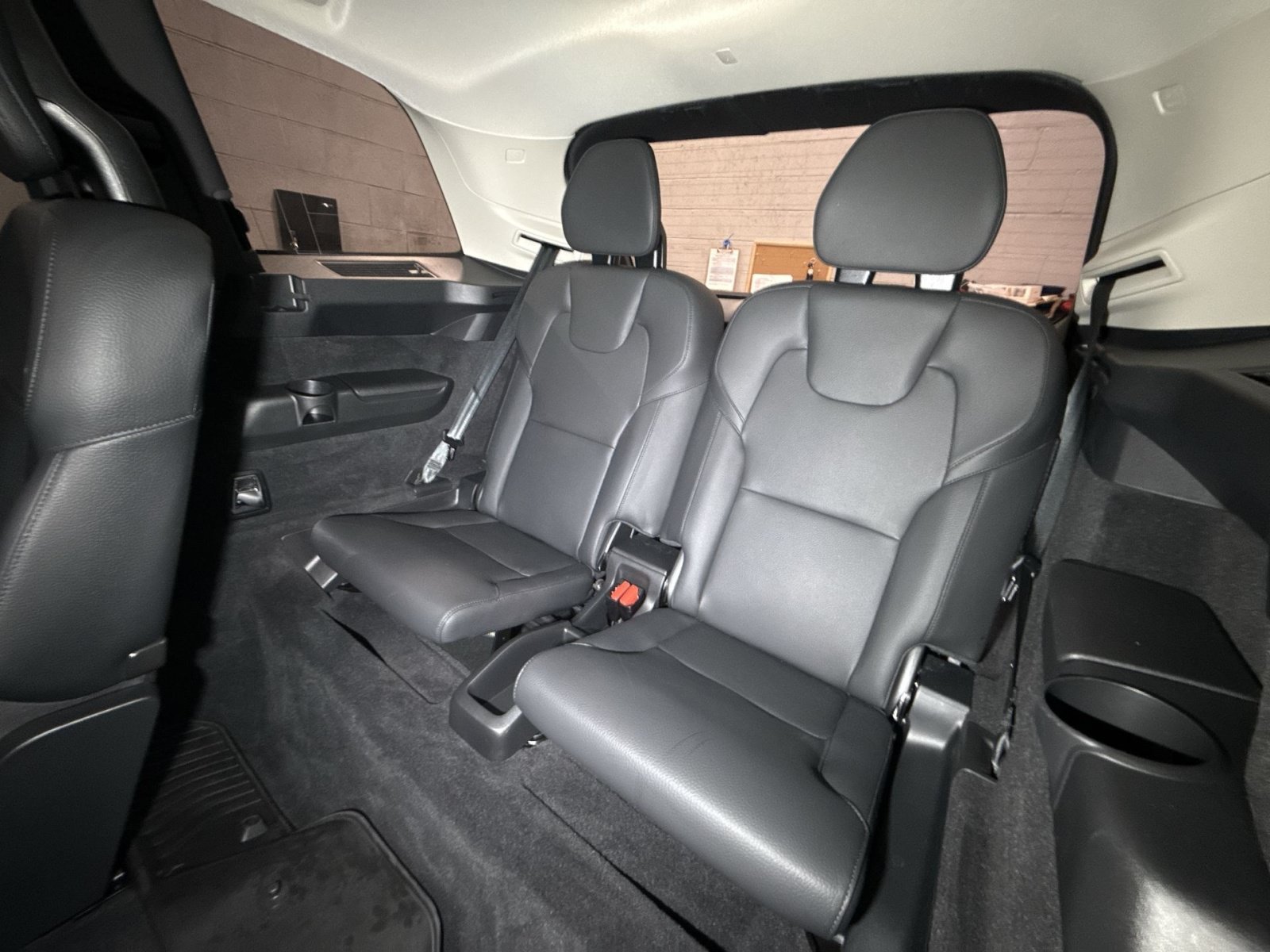 Certified 2024 Volvo XC90 B6 Plus w/ Protection Package Premier AWD/4WD image 26