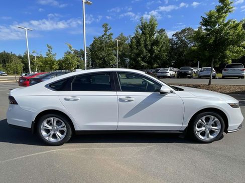 Used 2025 Honda Accord LX image 10