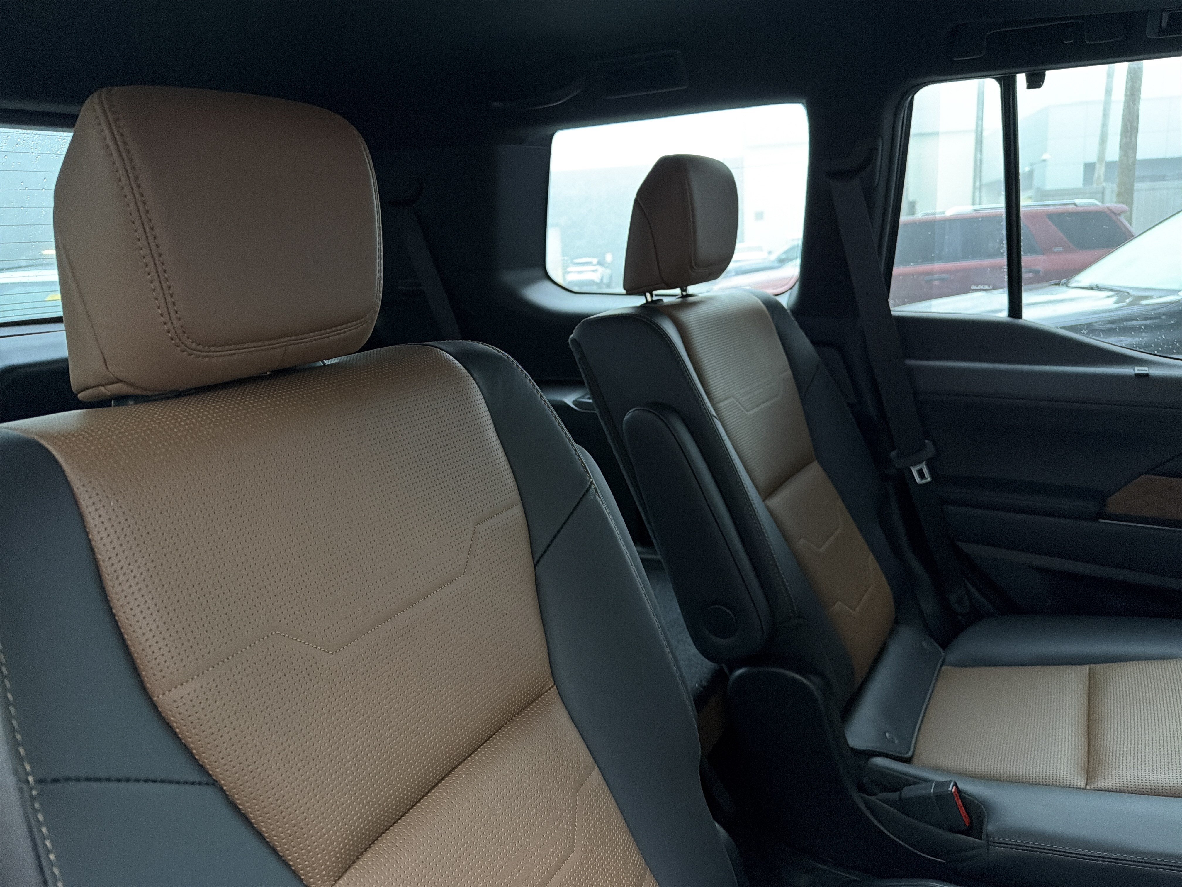 Used 2025 Lexus GX 550 w/ Cold Area Package AWD/4WD image 39