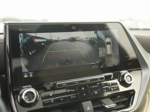 Used 2022 Toyota Highlander Platinum image 27