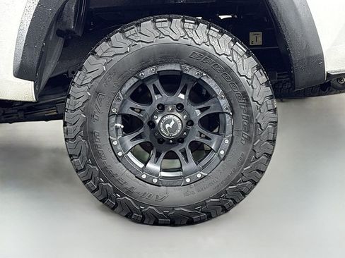 Used 2019 Toyota Tacoma TRD Off-Road image 35