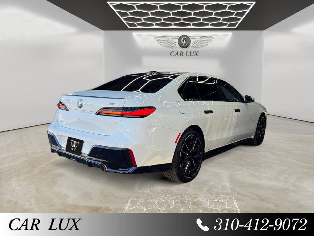 Used 2023 BMW i7 xDrive60 AWD/4WD image 5