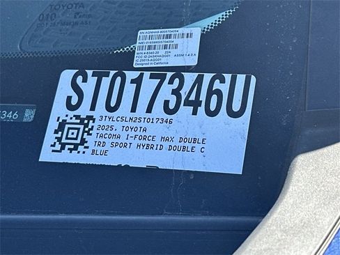 Certified 2025 Toyota Tacoma TRD Sport image 34