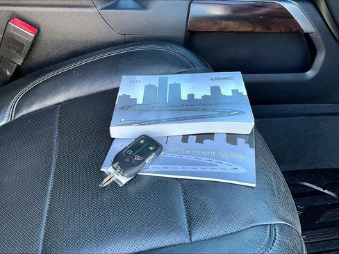 Used 2019 GMC Sierra 1500 SLT w/ SLT Premium Package AWD/4WD image 12