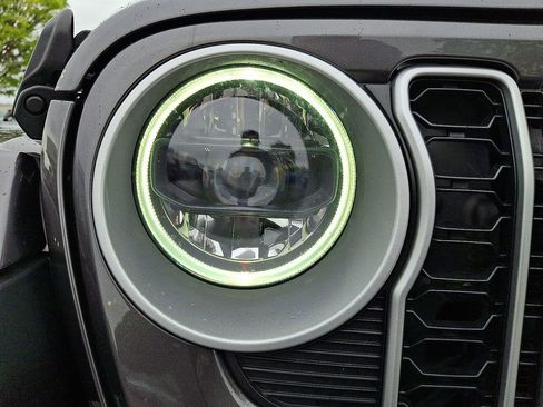 Certified 2025 Jeep Wrangler Unlimited Sahara AWD/4WD image 9