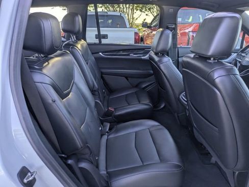 Used 2023 Cadillac XT6 Premium Luxury w/ Technology Package image 30