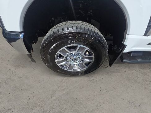 Certified 2025 Ford F350 Lariat w/ FX4 Off-Road Package AWD/4WD image 14