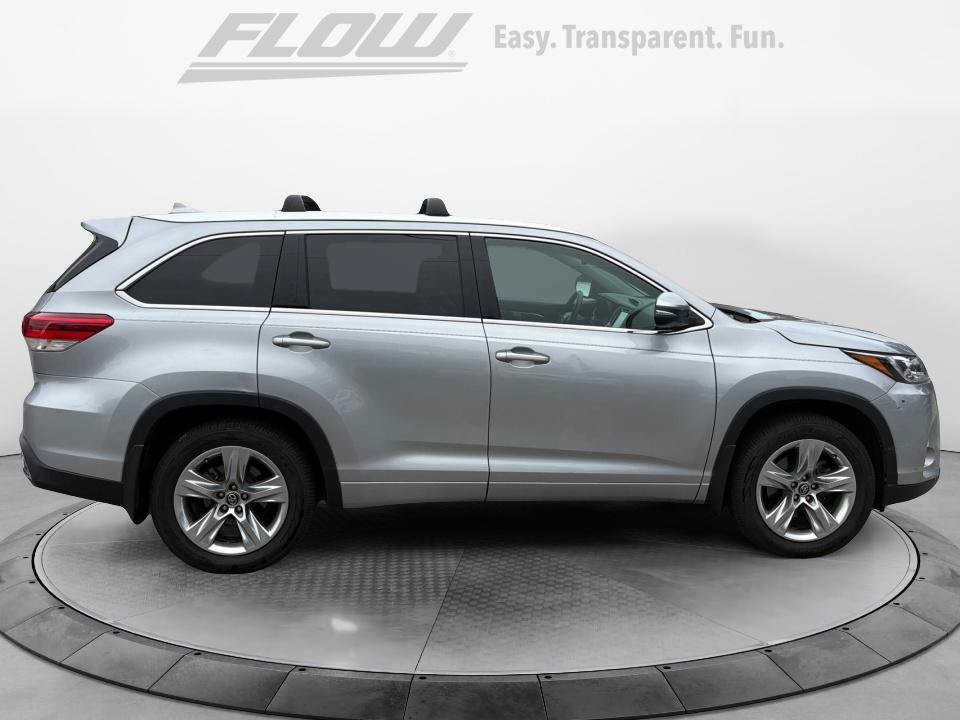 Used 2017 Toyota Highlander Limited AWD/4WD image 10