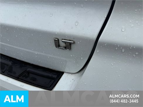 Used 2017 Chevrolet Traverse LT FWD image 6