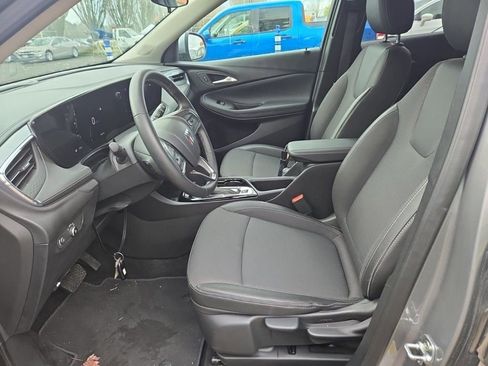 Used 2025 Buick Encore GX Preferred image 3