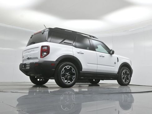 Used 2025 Ford Bronco Sport Outer Banks w/ Outer Banks Tech Package+ AWD/4WD image 50