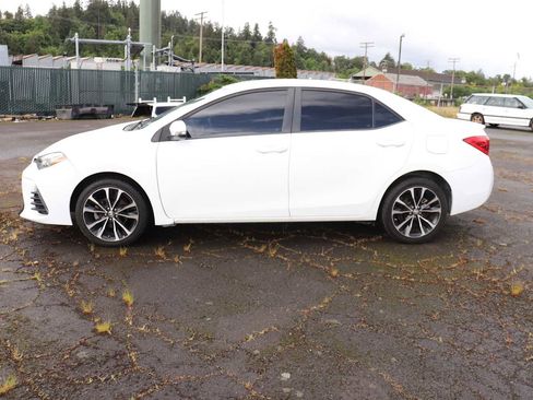 Certified 2019 Toyota Corolla SE FWD image 8
