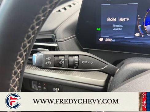 Used 2025 Chevrolet Traverse LT FWD image 29