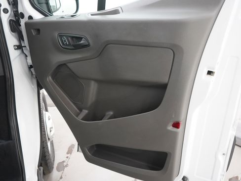 Used 2024 Ford Transit 350 XLT image 11