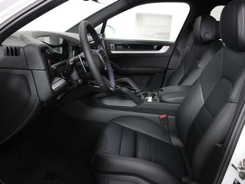 New 2026 Porsche Cayenne AWD/4WD image 5