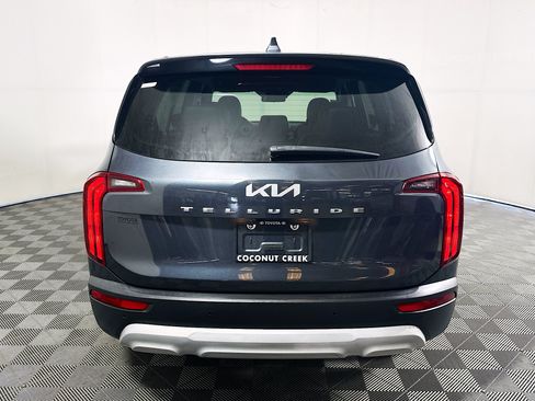 Used 2022 Kia Telluride LX FWD image 4