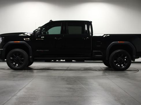 Used 2026 GMC Sierra 2500 AT4 w/ AT4 Premium Plus Package AWD/4WD image 7