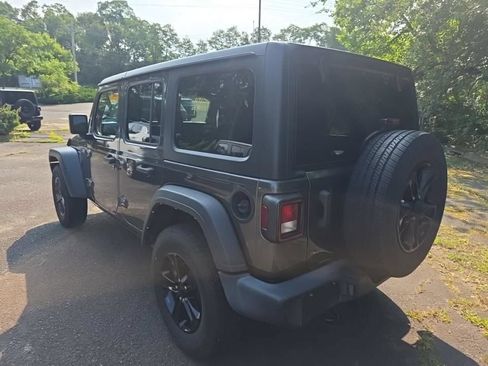 Used 2021 Jeep Wrangler Unlimited Sport AWD/4WD image 6