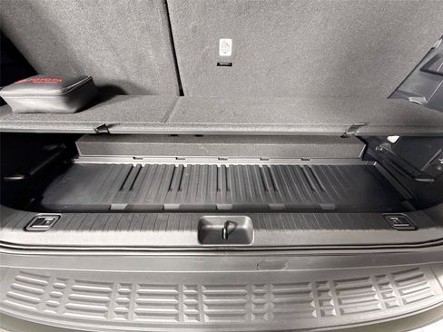 Certified 2025 Toyota Sequoia Platinum AWD/4WD image 45