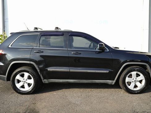Used 2011 Jeep Grand Cherokee Laredo image 7