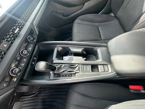 Used 2024 Honda Accord EX image 18