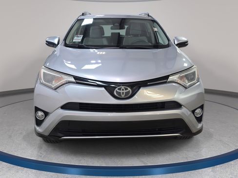 Used 2018 Toyota RAV4 XLE FWD image 3