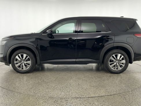 Used 2025 Nissan Pathfinder SV FWD image 5