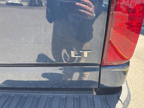 Used 2022 Chevrolet Silverado 2500 LT w/ Convenience Package image 14