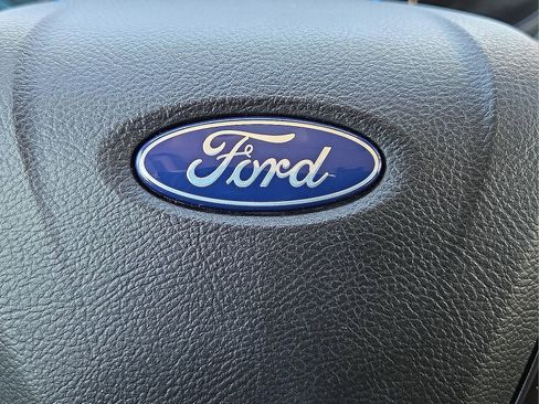 Used 2020 Ford Edge SE FWD image 22