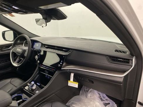 New 2026 Jeep Grand Cherokee Limited image 23