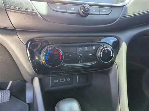 Used 2021 Buick Encore GX Preferred w/ Sport Touring Package FWD image 11